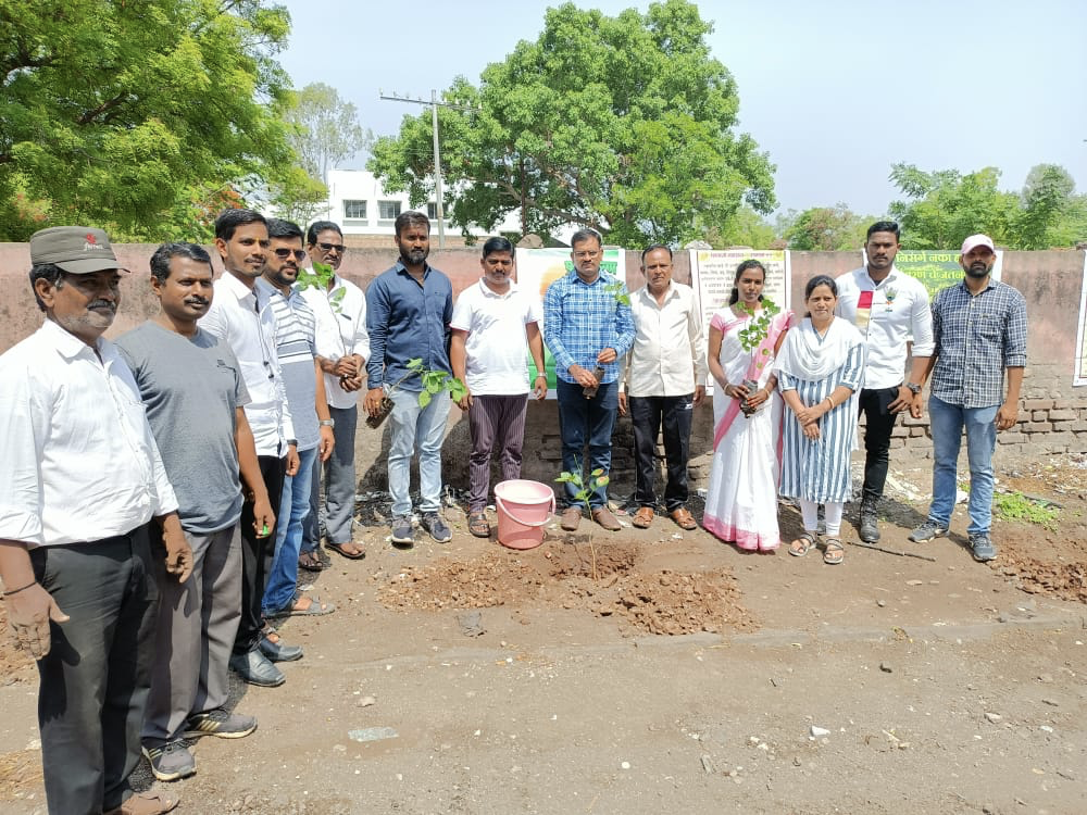 Tree plantation with Alumni student 2022-2023